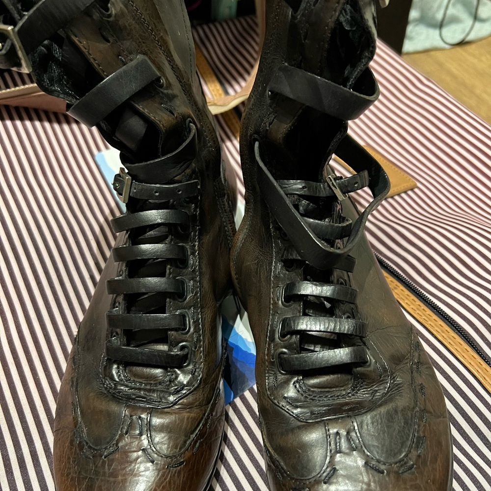 Shoes - Picture 2 of 2